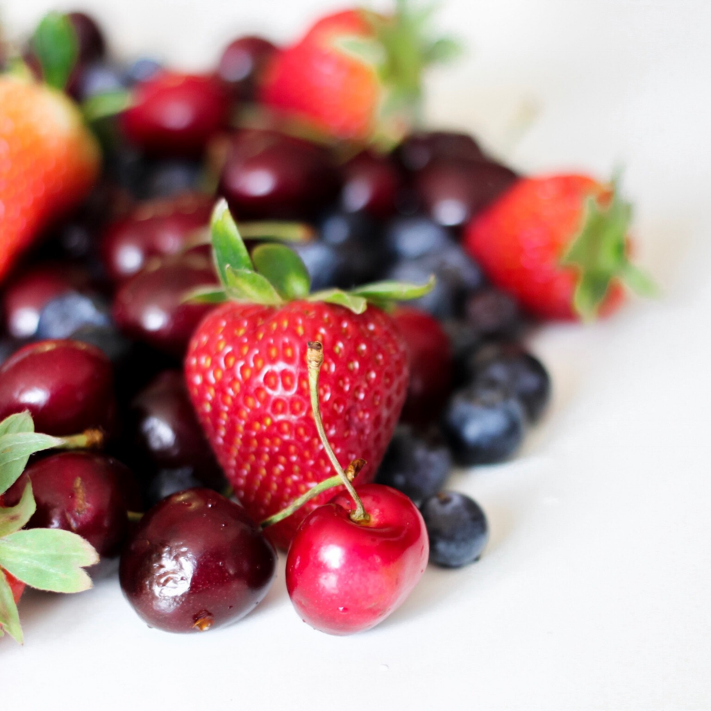 Why You Need to Make Peace With Carbohydrates! Berries.