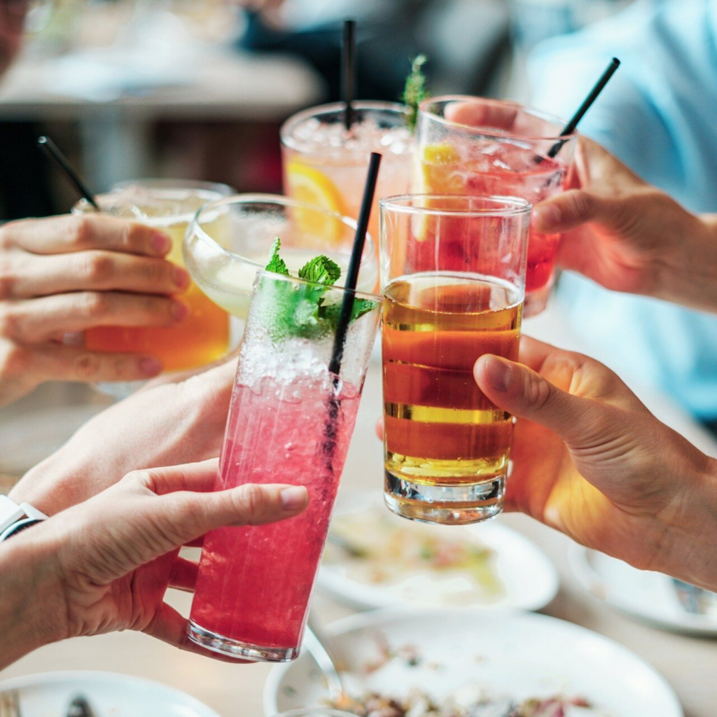 How to Attend an Event Without Overeating. Drinks.